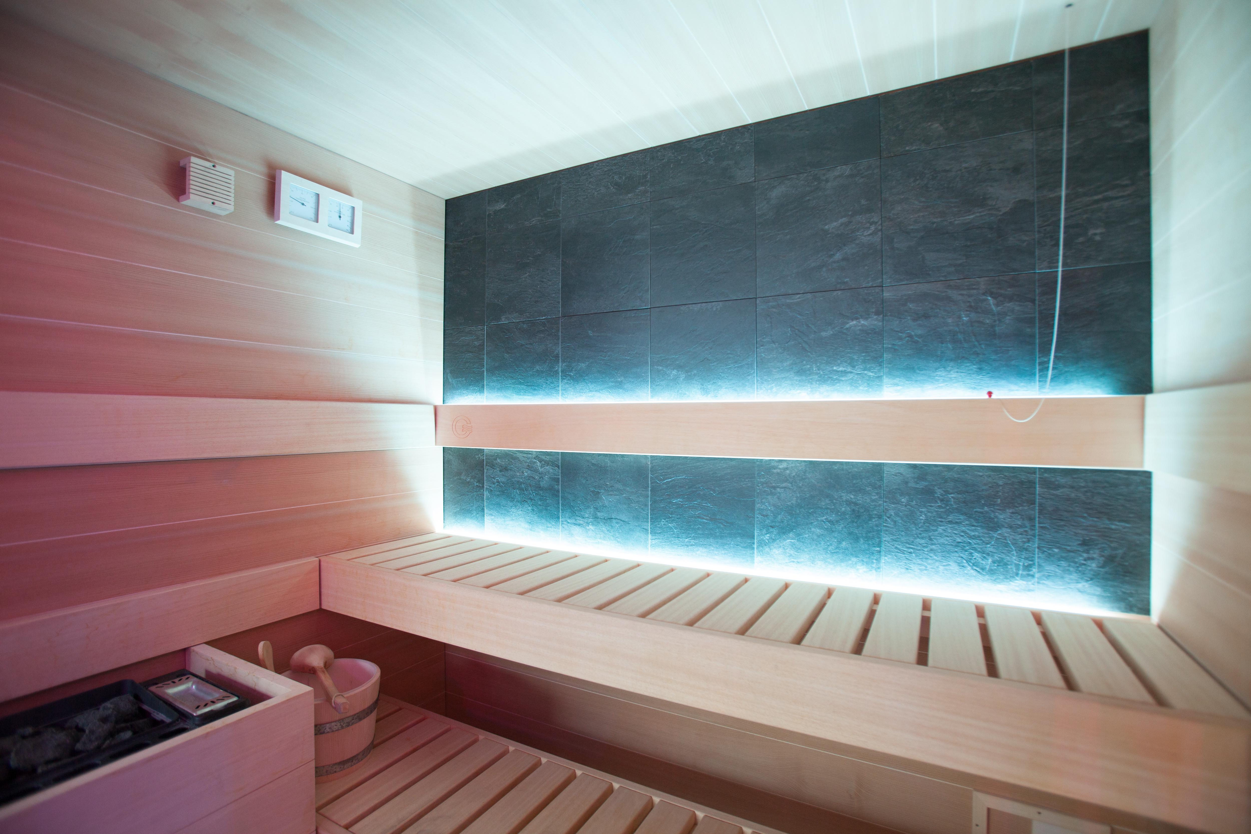 Mh & Spa